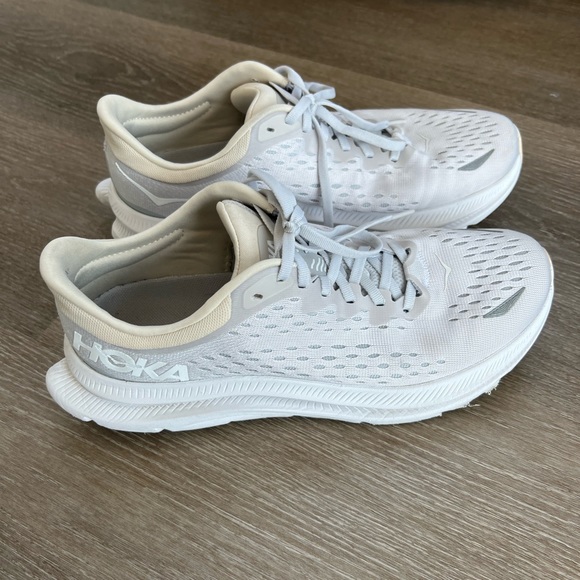 Hoka Shoes - Hoka Kawana great condition